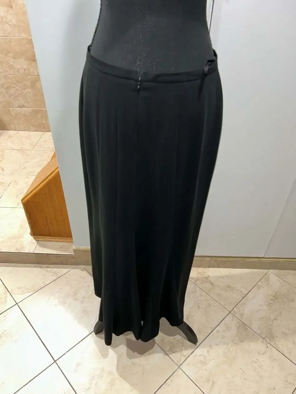 Jones New York Maxi Skirt Size 8 Black Long Solid Formal